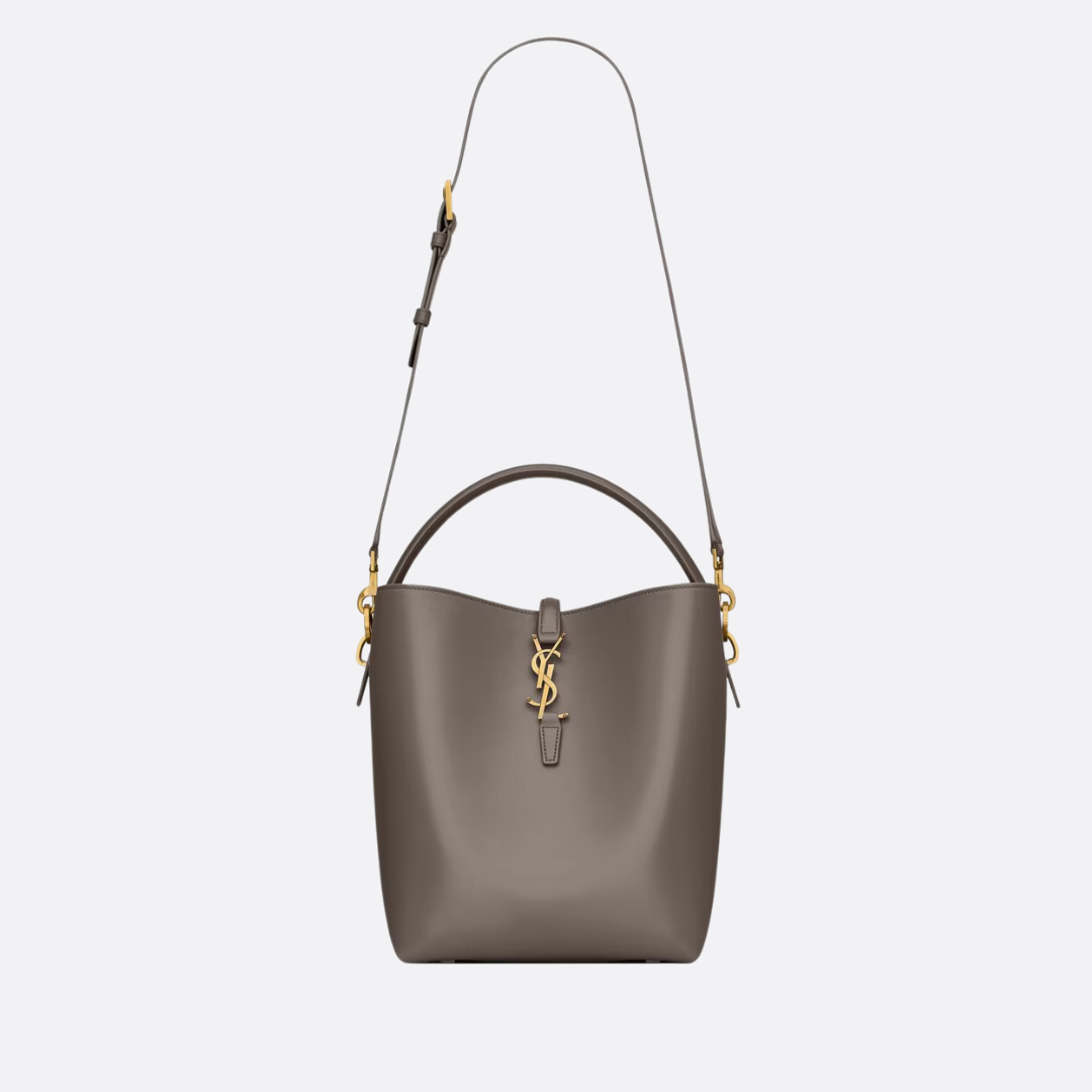 YVES SAINT LAURENT – LE 37 CARTERA DE BRILLANTE CUERO