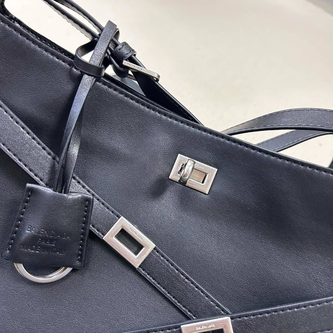 BEL AIR CARTERA DE HOMBRO MITTELGROSS PARA ELLA EN NEGRO – BALENCIAGA