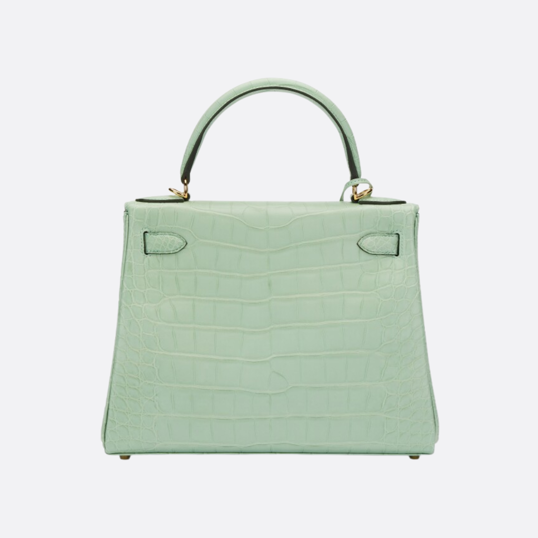 HERMÈS VERT D'EAU MATTA ALLIGATOR RETOURNE KELLY 28 CON DORADO HERRAJES, 2021 (EDICIÓN LIMITADA)