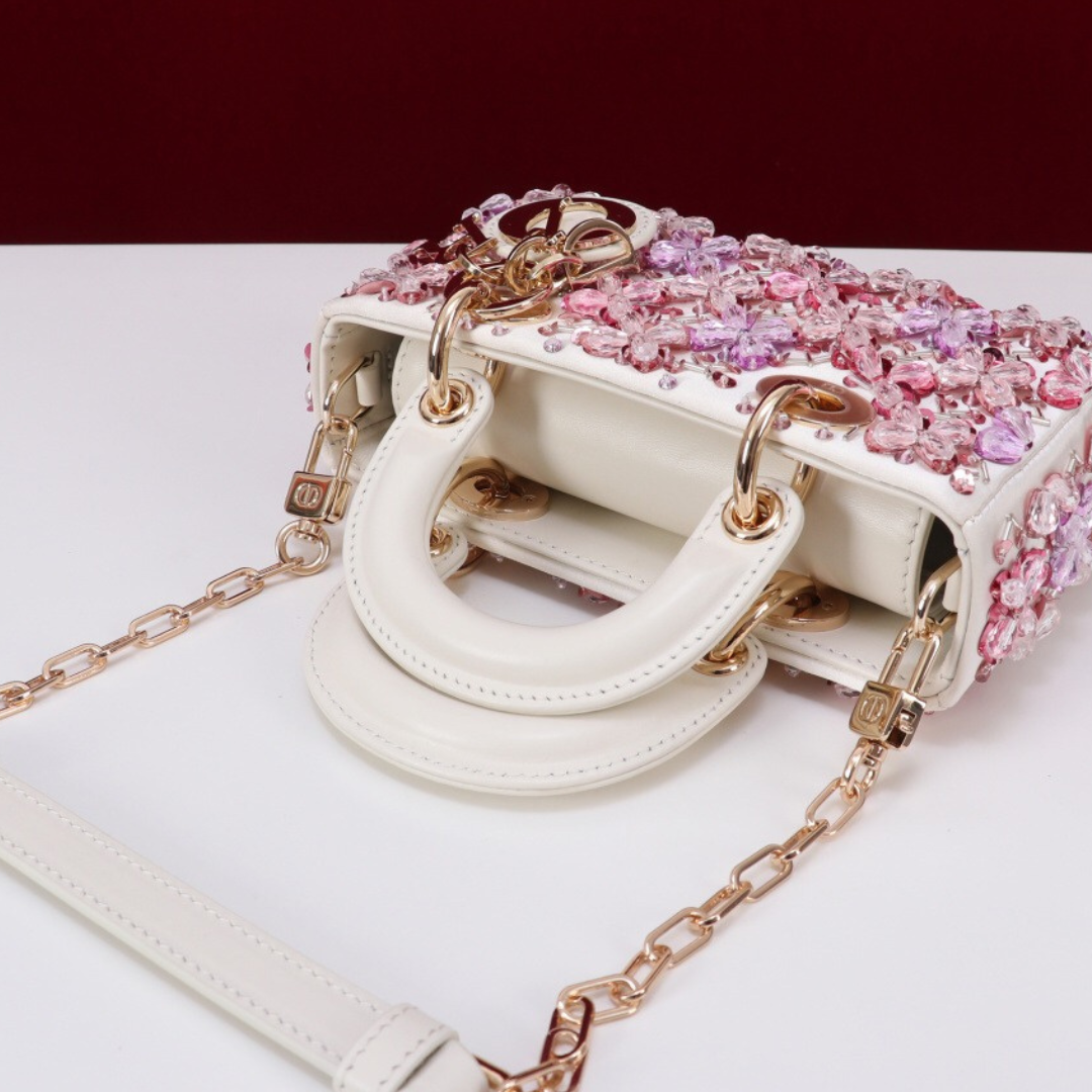 DIOR LADY D-JOY MICRO CARTERA DE BLANCO CUERO DE TERNERA CON ROSA BORDADO DE FLORES Y STRASS