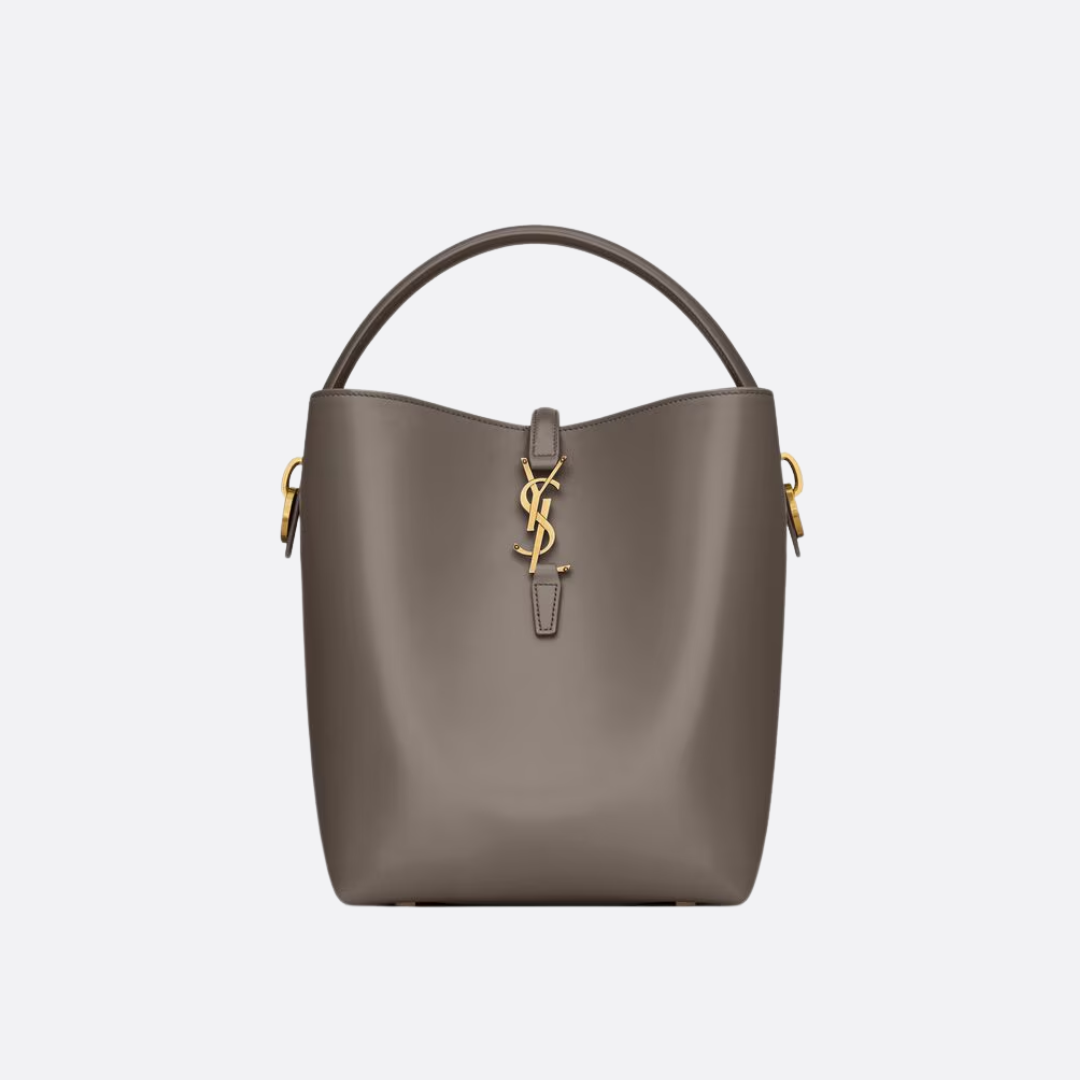 YVES SAINT LAURENT – LE 37 CARTERA DE BRILLANTE CUERO
