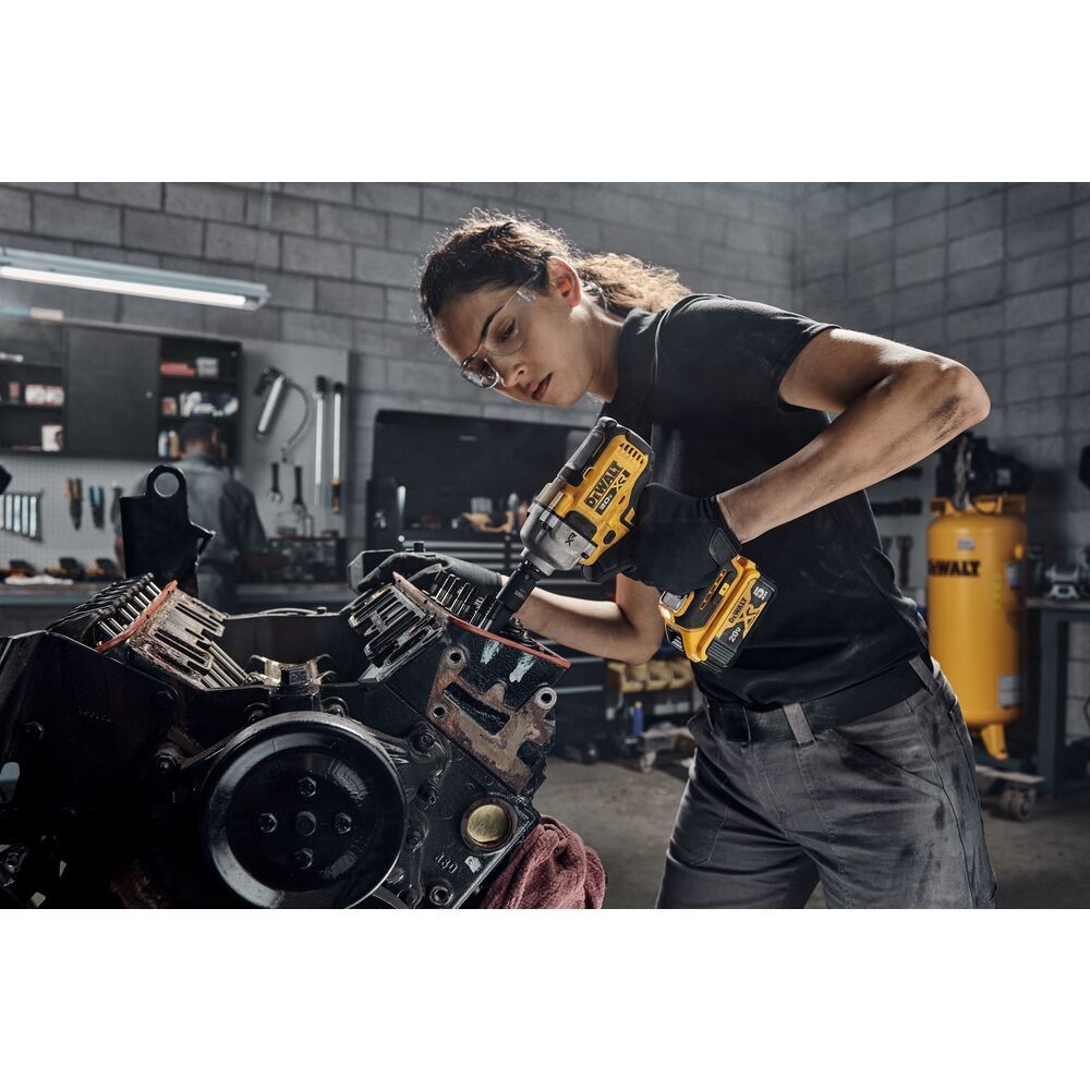 DeWalt DCF891B 20V MAX XR 1/2" Mid-Range Impact Wrench with Hog Ring Anvil (Tool Only)