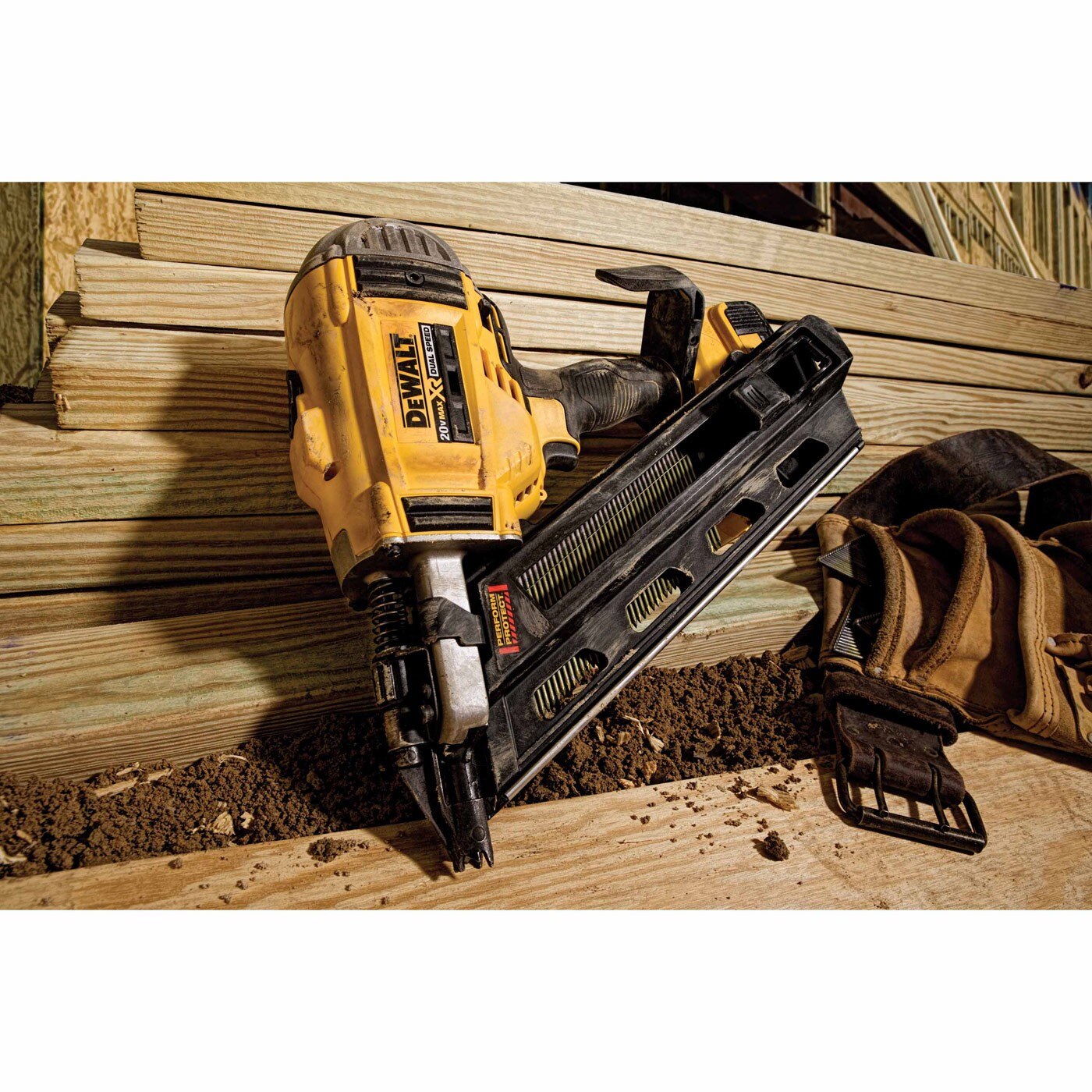 DeWalt DCN692M1 20V MAX* XR Lithium Ion Brushless Dual Speed Framing Nailer