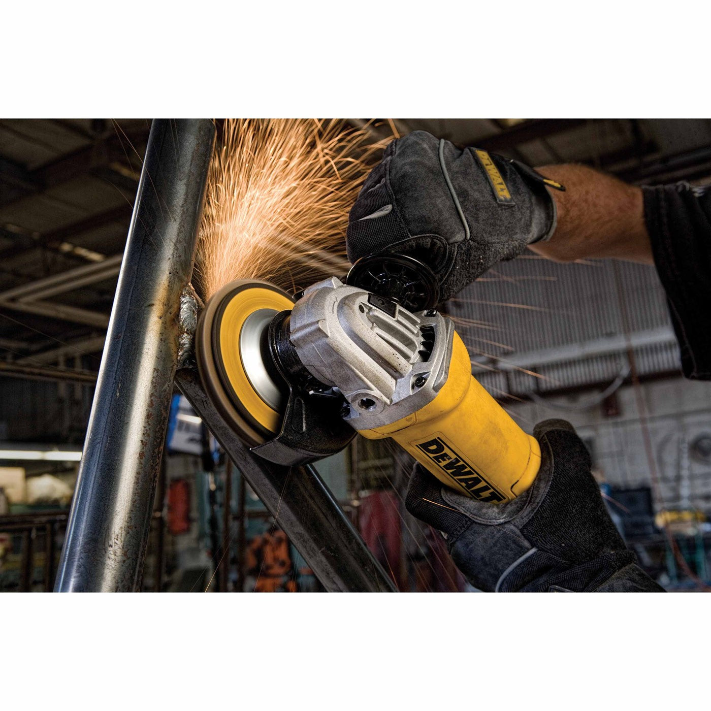 DeWalt DWE402 4-1/2" 11 Amp Angle Grinder