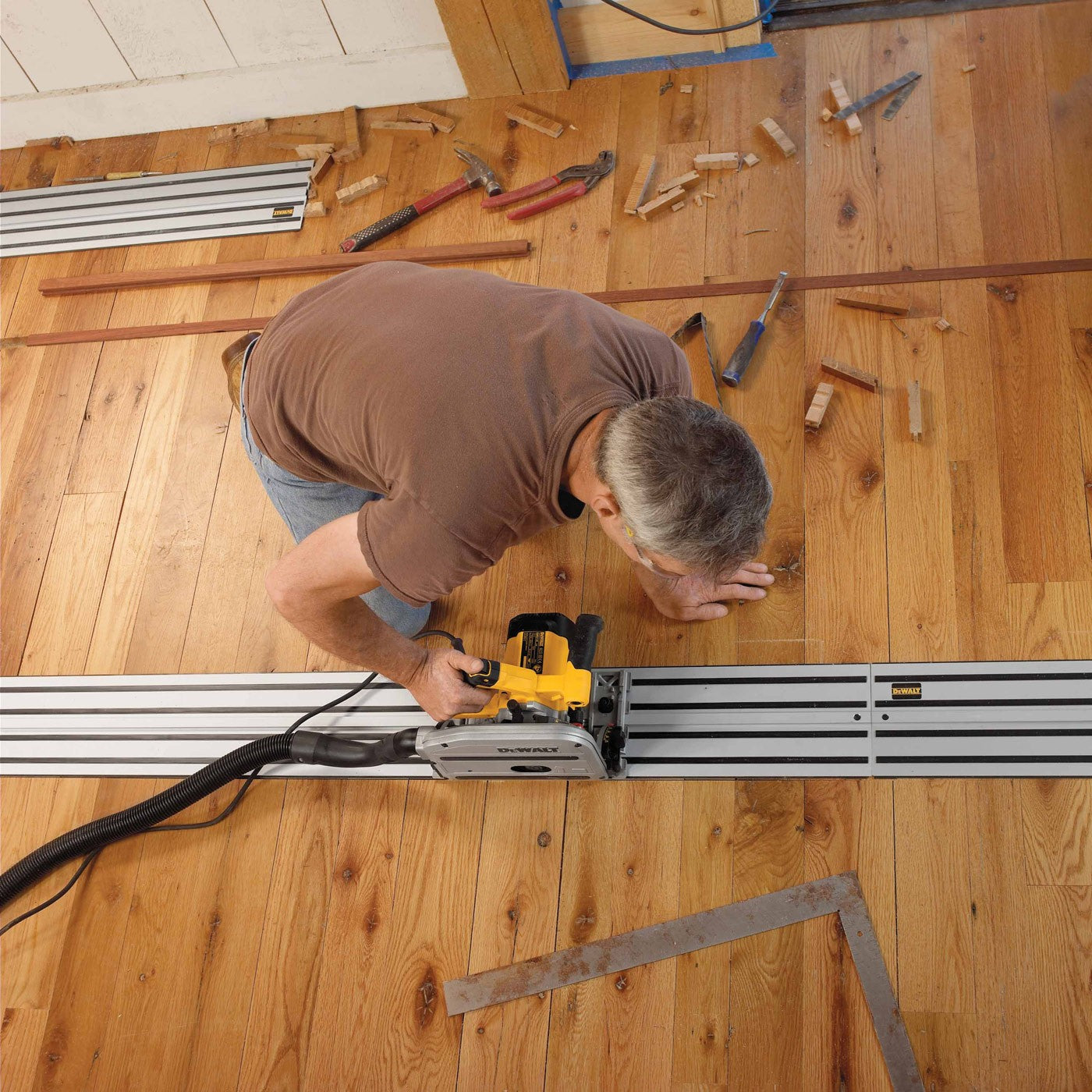 DeWalt DWS520K Heavy-Duty 6-1/2 (165Mm) Tracksaw Kit