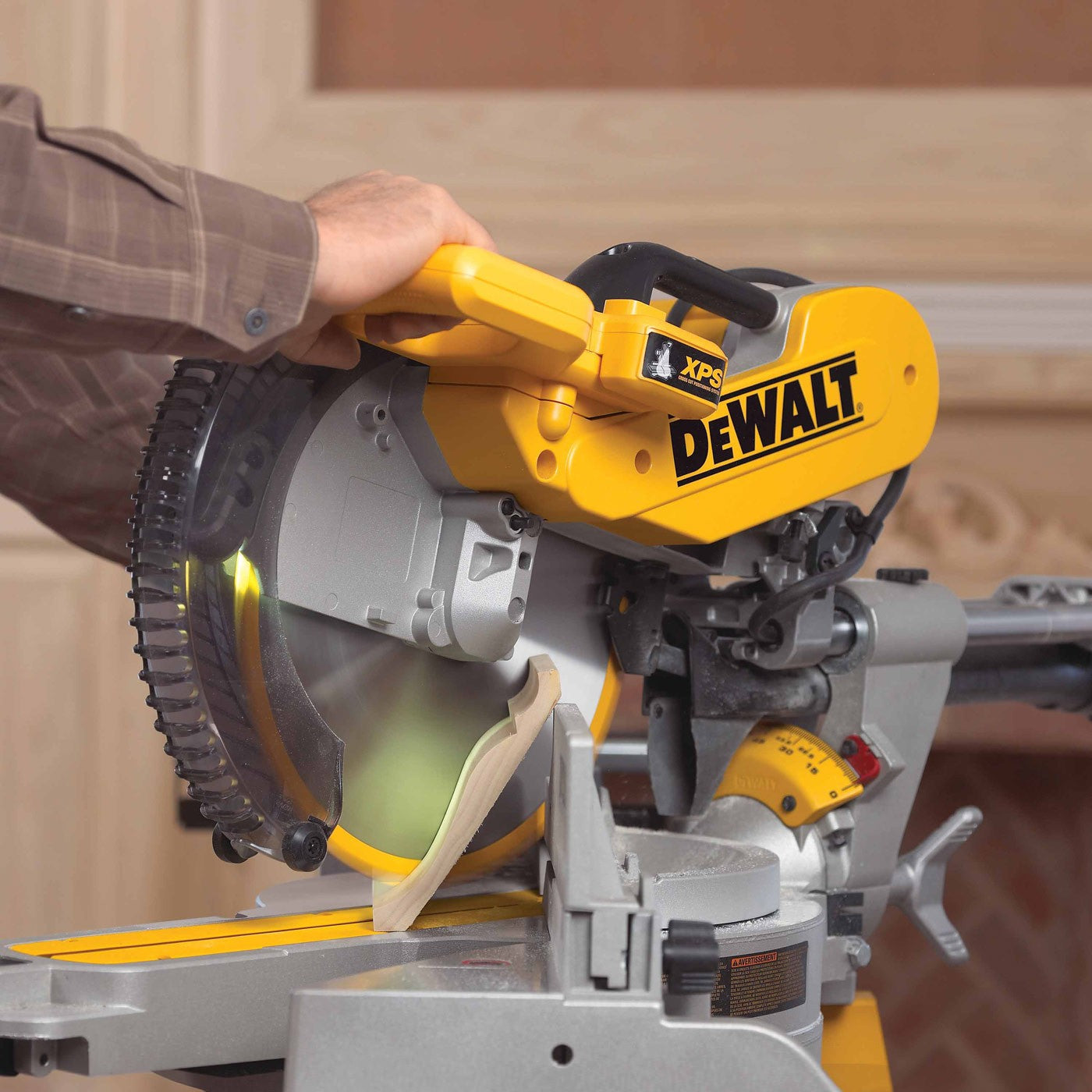 DeWalt DWS780 12" Double Bevel Sliding Compound Miter Saw