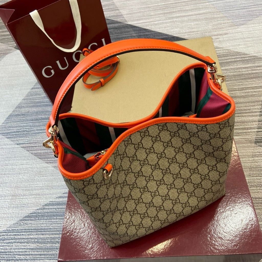 MEDIANA GG-EMBLEM-BOLSO TIPO MARSUPIO GUCCI