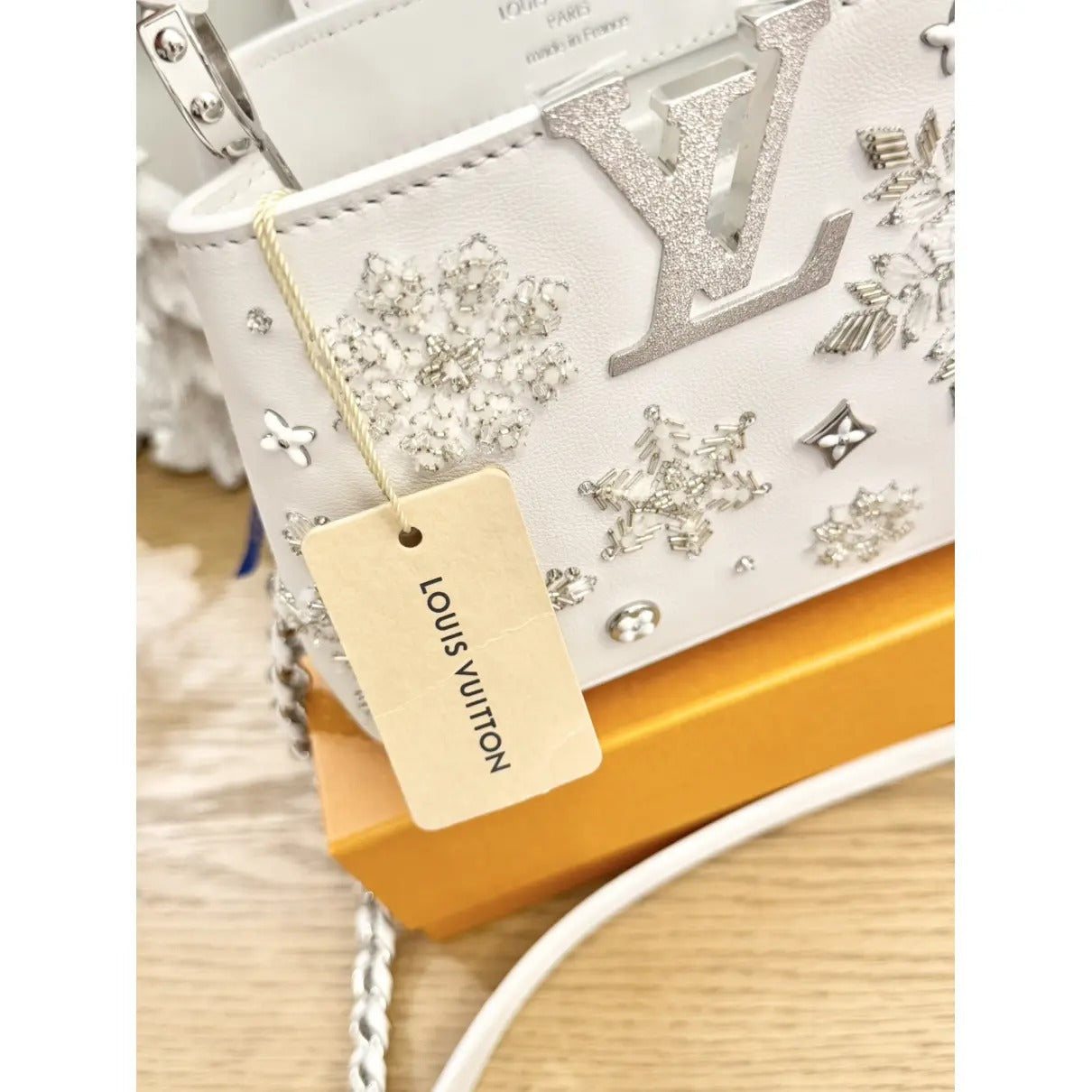 LOUIS VUITTON CAPUCINES MINI-CARTERA