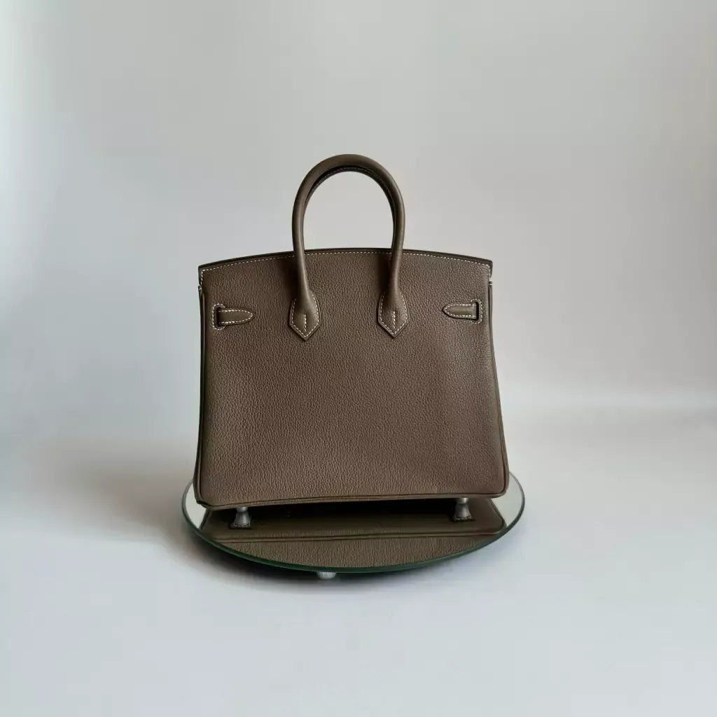 HERMÈS BIRKIN 25 HSS CRAIE/GRIS TOURTERELLE DE TOGO-CUERO CON CEPILLADO DORADO HERRAJES