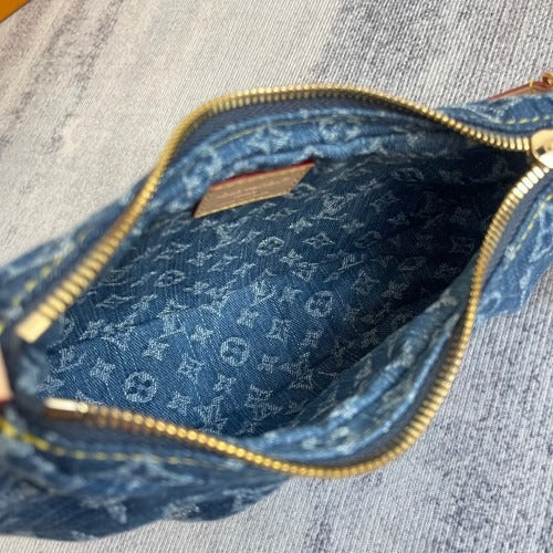 POCHETTE VALLEY-CARTERA DE LOUIS VUITTON