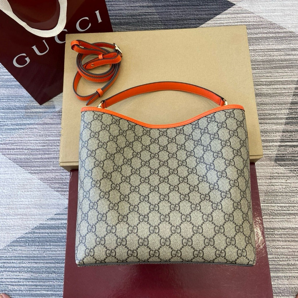 MEDIANA GG-EMBLEM-BOLSO TIPO MARSUPIO GUCCI
