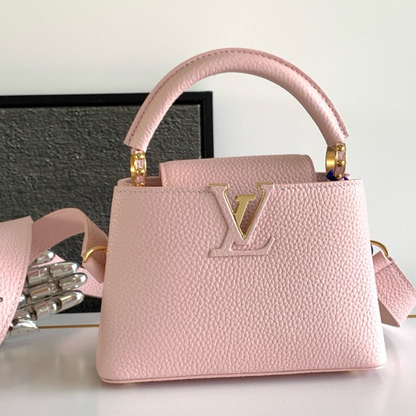 LOUIS VUITTON CAPUCINES MINI-CARTERA