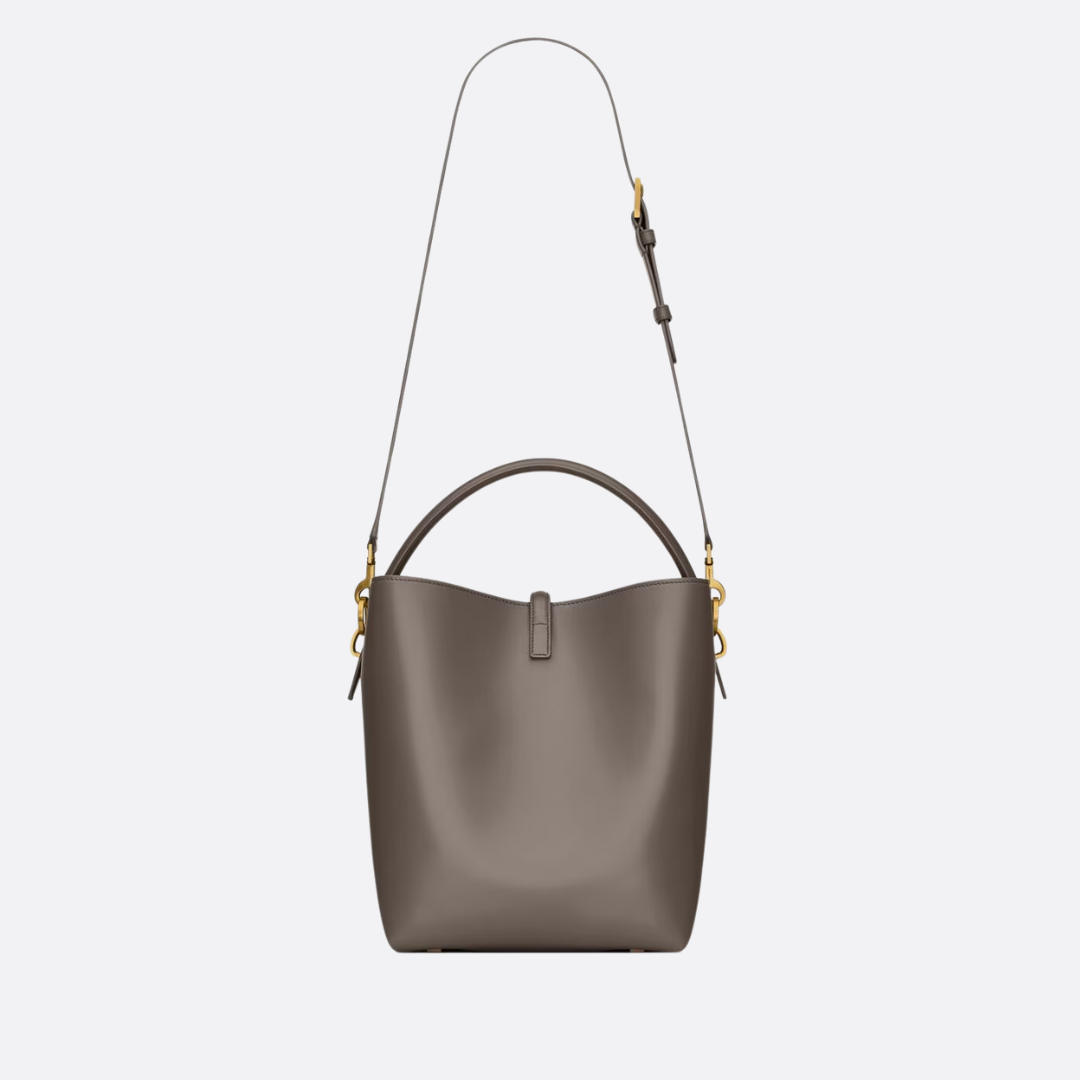 YVES SAINT LAURENT – LE 37 CARTERA DE BRILLANTE CUERO
