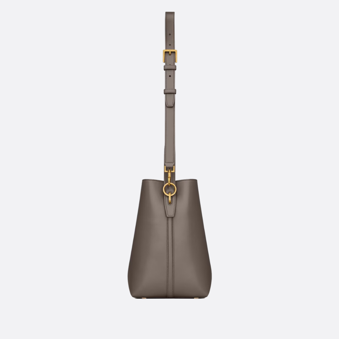 YVES SAINT LAURENT – LE 37 CARTERA DE BRILLANTE CUERO