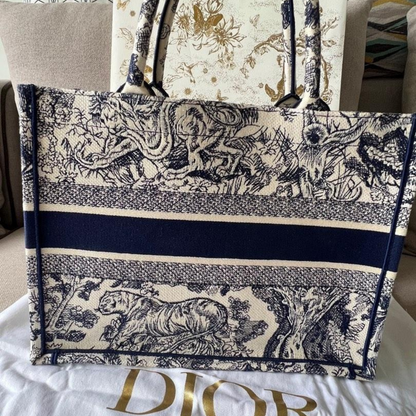 GRANDE DIOR BOOK TOTE CARTERA