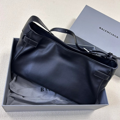 BEL AIR CARTERA DE HOMBRO MITTELGROSS PARA ELLA EN NEGRO – BALENCIAGA