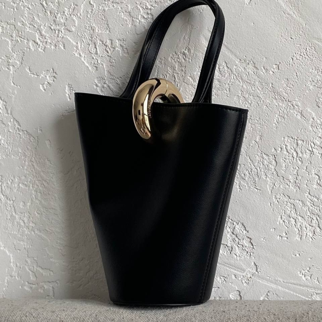 JACQUEMUS LE PETIT BAMBOLA CUERO TOTE