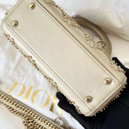 MINI LADY DIOR CON BORDADO DE PERLAS