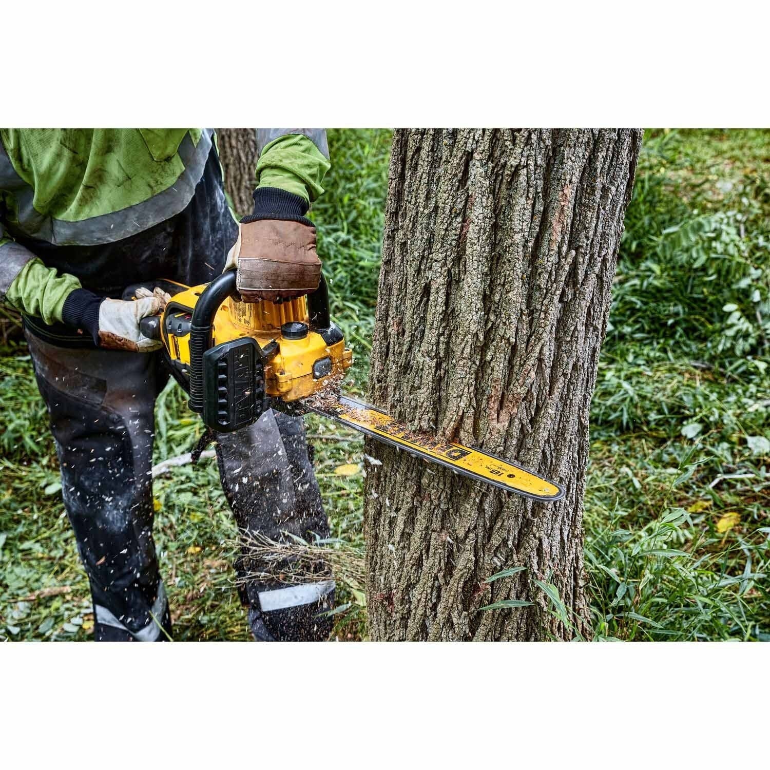 DeWalt DCCS672X1 60V MAX* 18 in. 3.0Ah Brushless Cordless Chainsaw