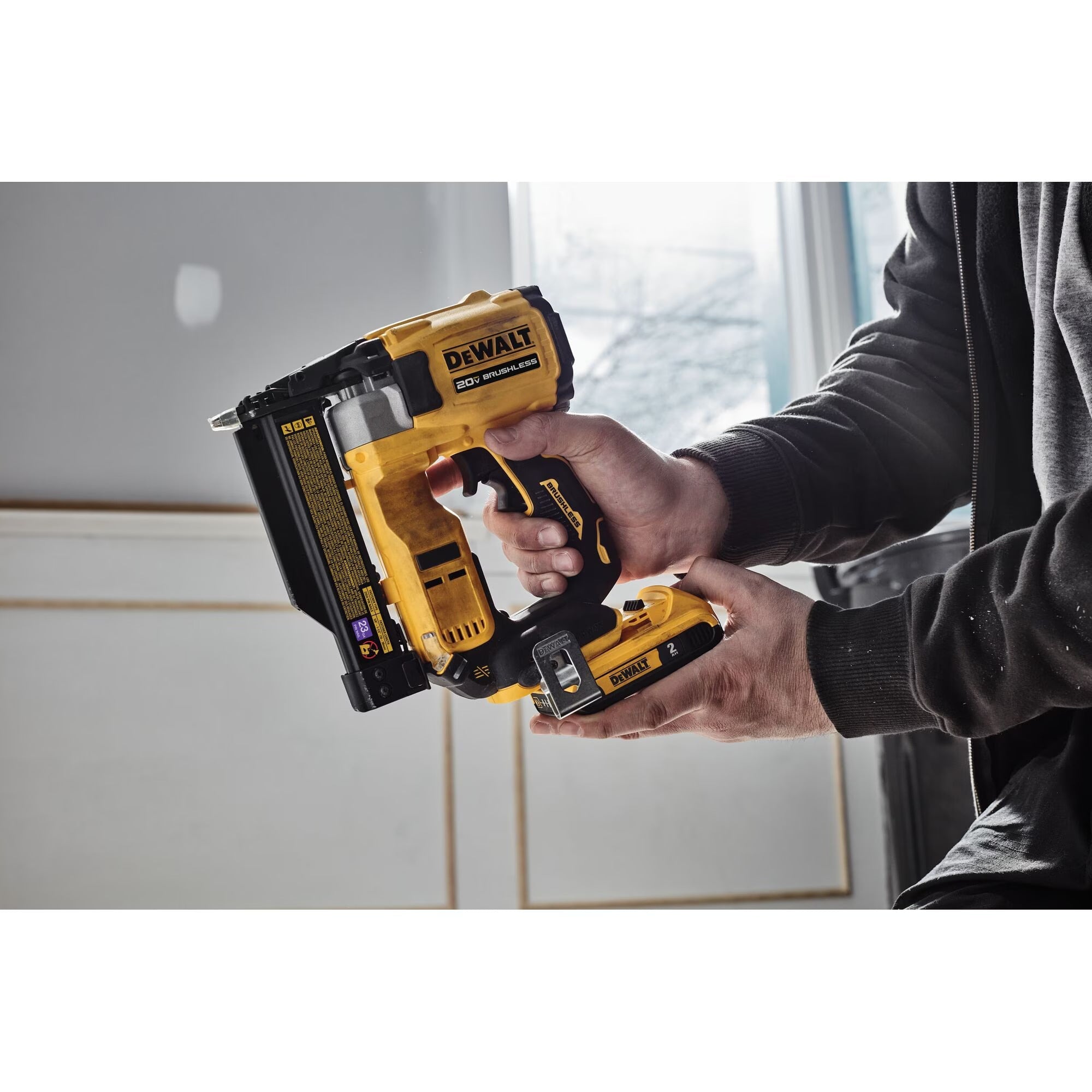 DeWalt DCN623D1 20V Max 23Ga Pin Nailer Kit
