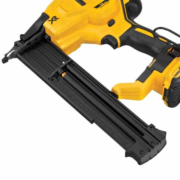 DeWalt DCN680D1 20 V MAX XR 18 Gauge Brad Nailer Kit