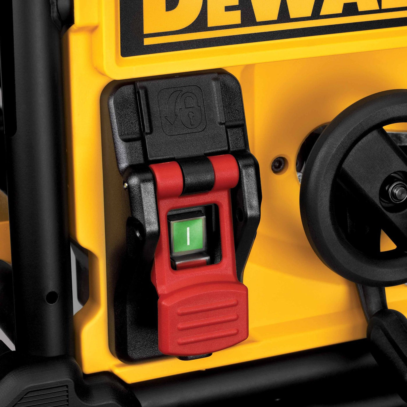 Dewalt DWE7491RS 10" Jobsite Table Saw 32 - 1/2" (82.5cm) Rip Capacity, and a Rolling Stand