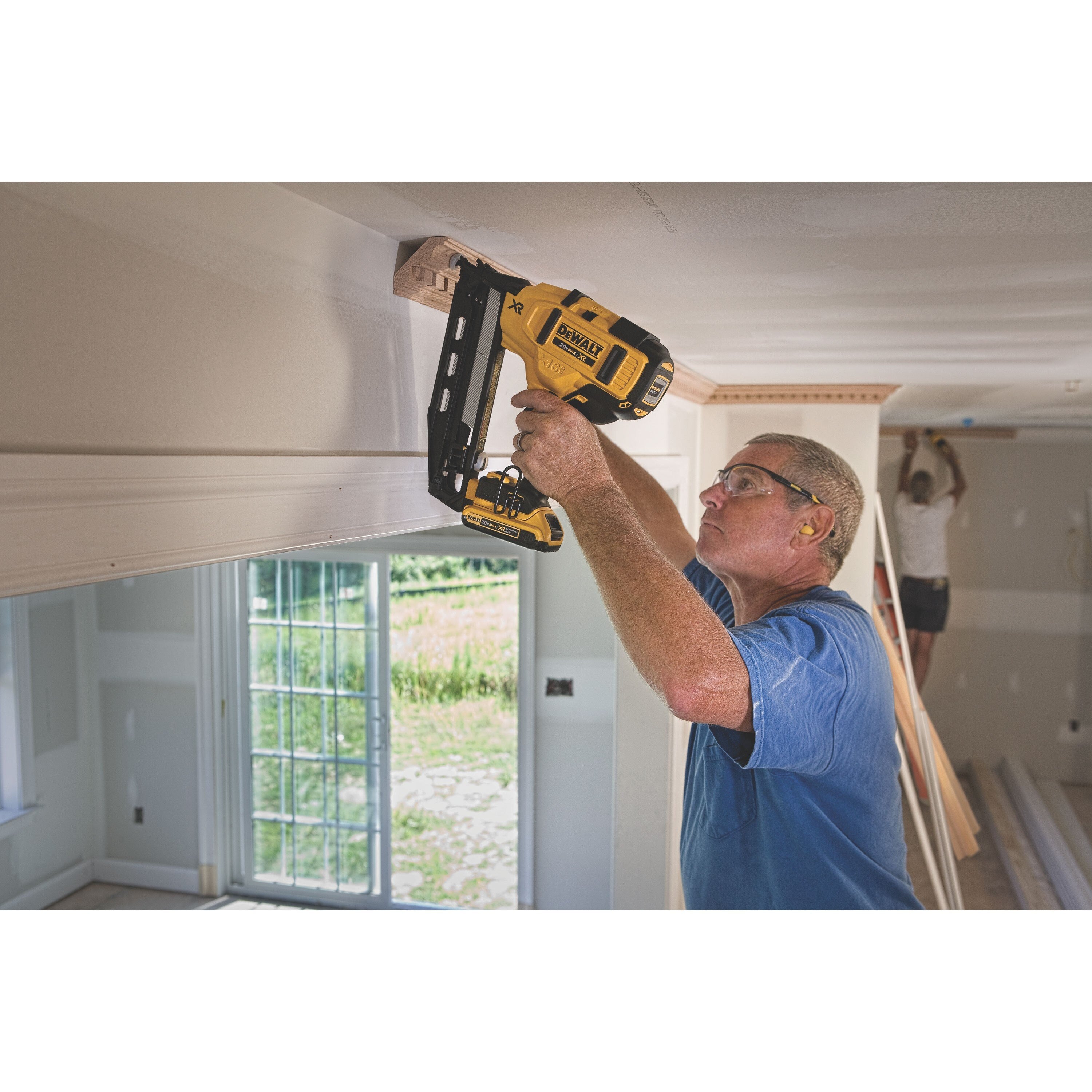 DeWalt DCN660B 20V MAX 16Ga Angled Cordless Finish Nailer Bare Tool