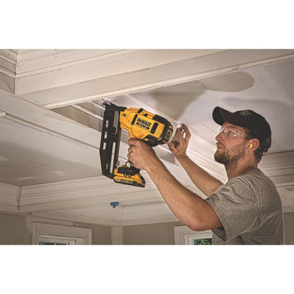 DeWalt DCN660D1 20V MAX 16Ga Angled Cordless Finish Nailer Kit