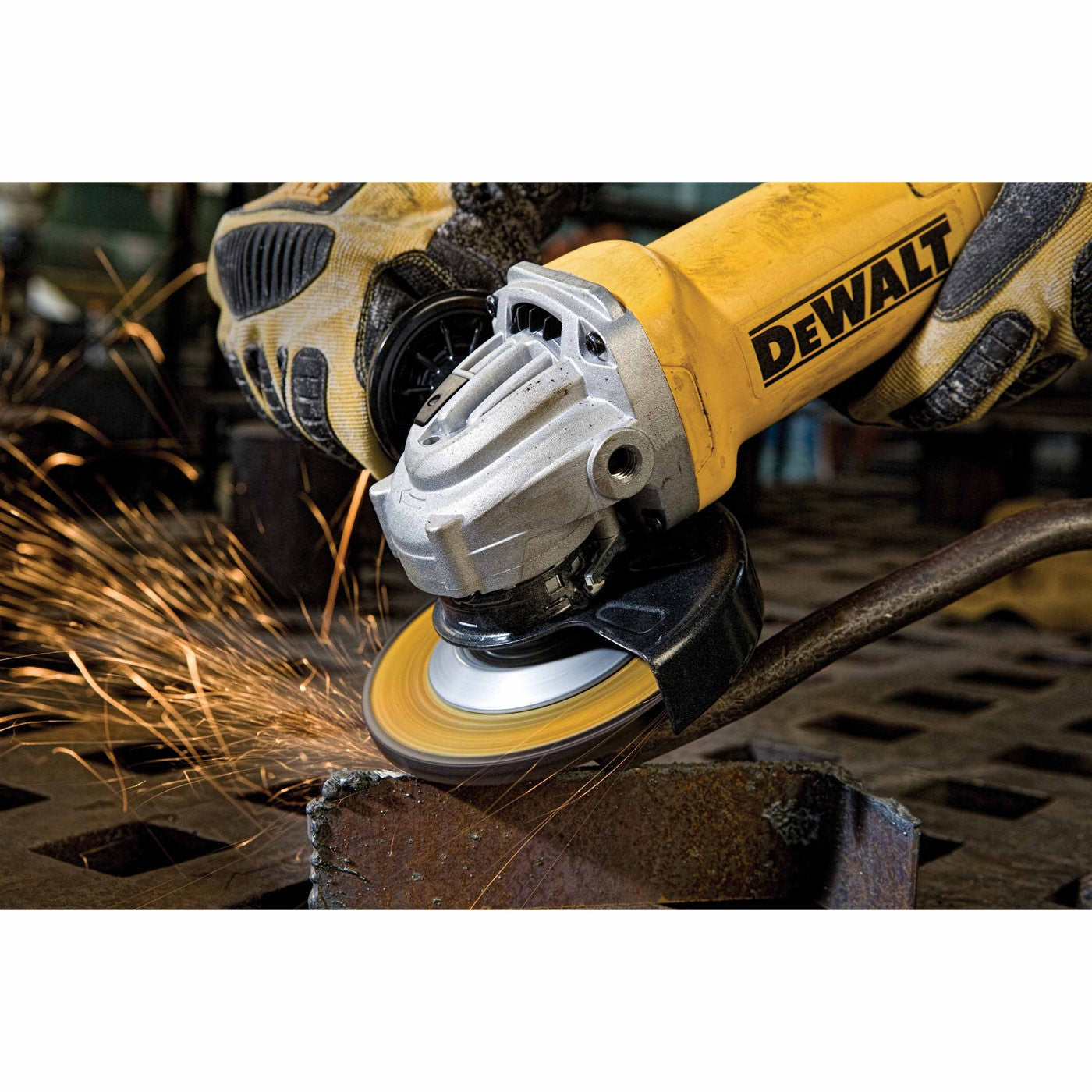 DeWalt DWE402 4-1/2" 11 Amp Angle Grinder