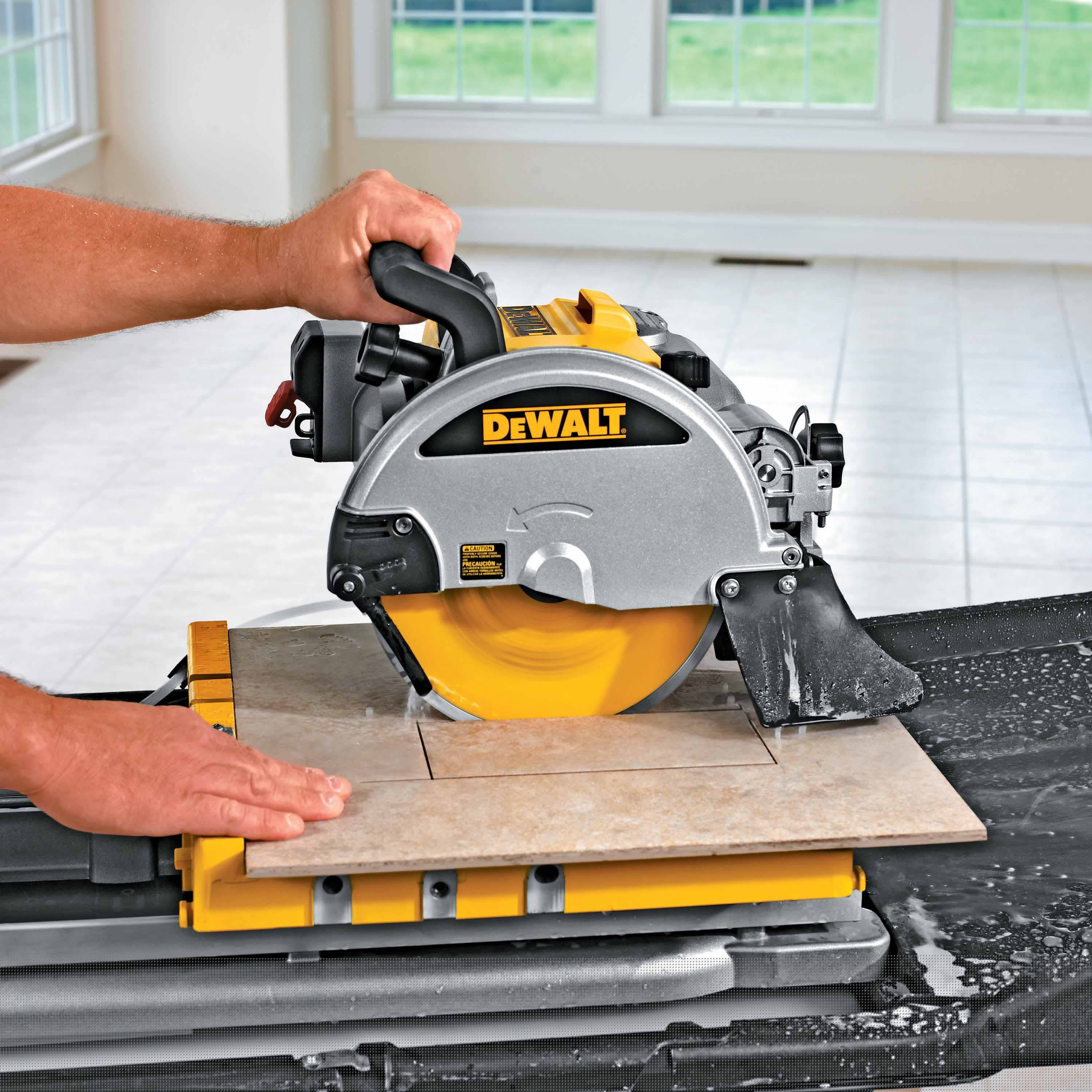DeWalt D24000 Heavy-Duty 10" Wet Tile Saw