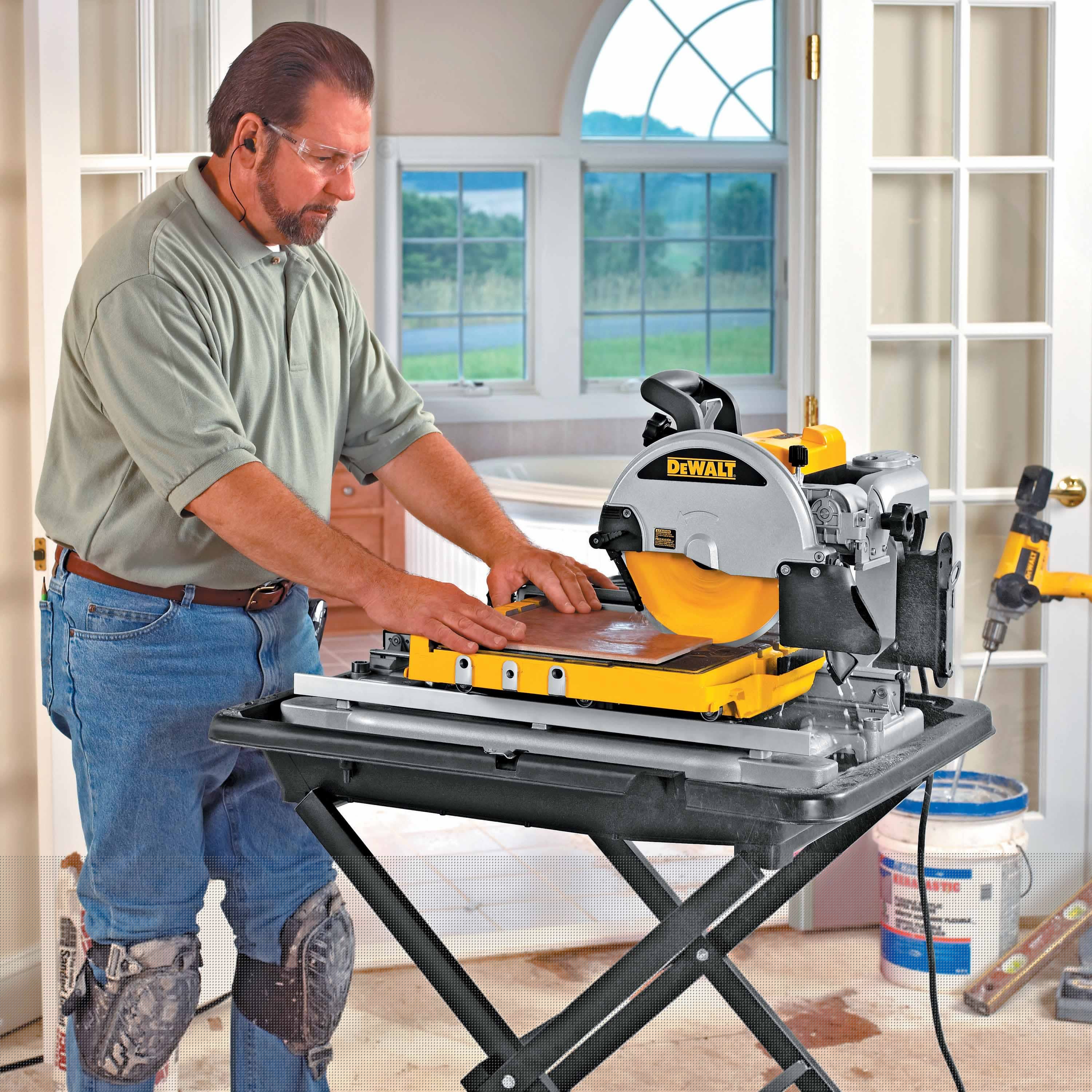 DeWalt D24000 Heavy-Duty 10" Wet Tile Saw