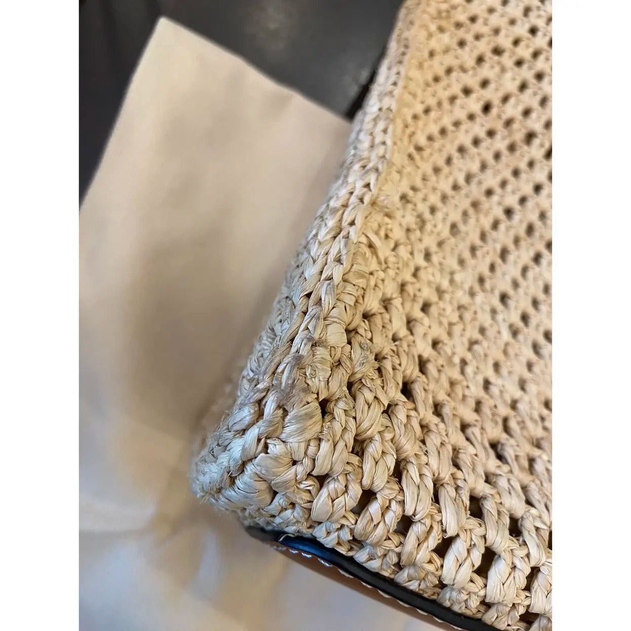 LOUIS VUITTON BY THE POOL RAFIA ONTHEGO MM M24723