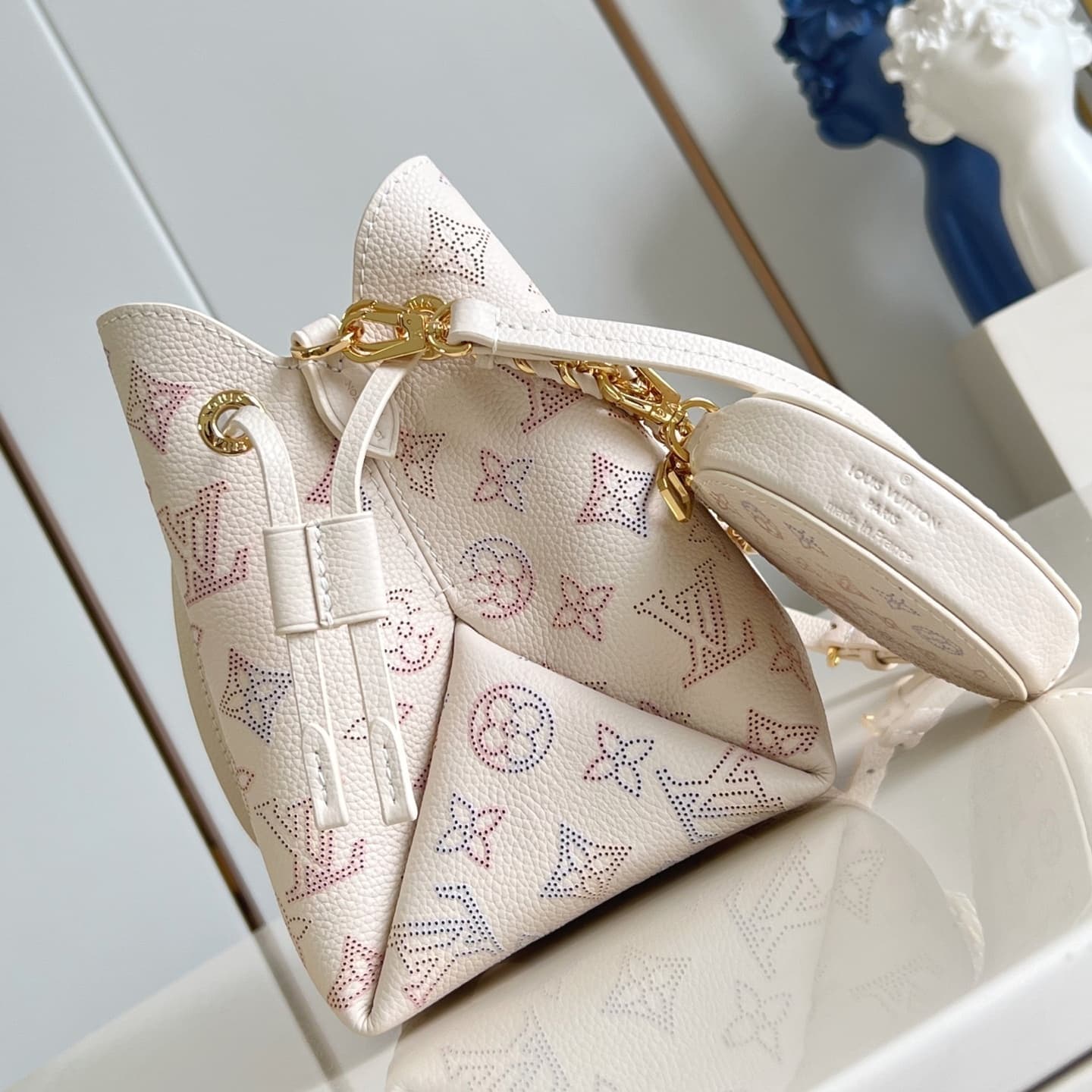 LOUIS VUITTON – BELLA CARTERA