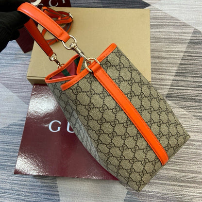 MEDIANA GG-EMBLEM-BOLSO TIPO MARSUPIO GUCCI